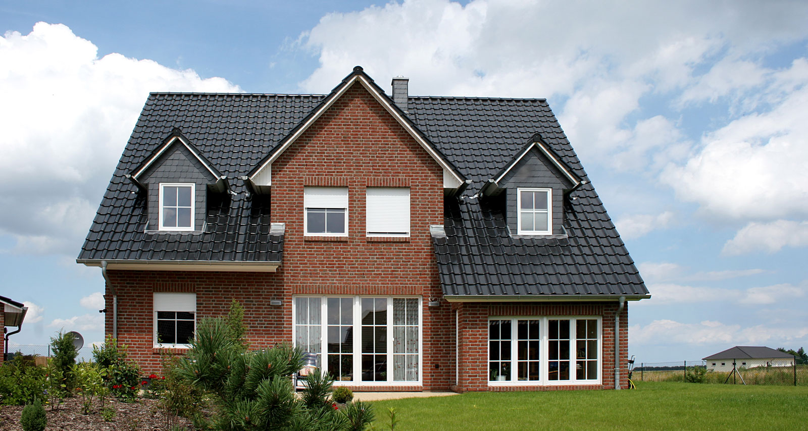 Einfamilienhaus Wohn- & Nutzfläche 246,79 m²