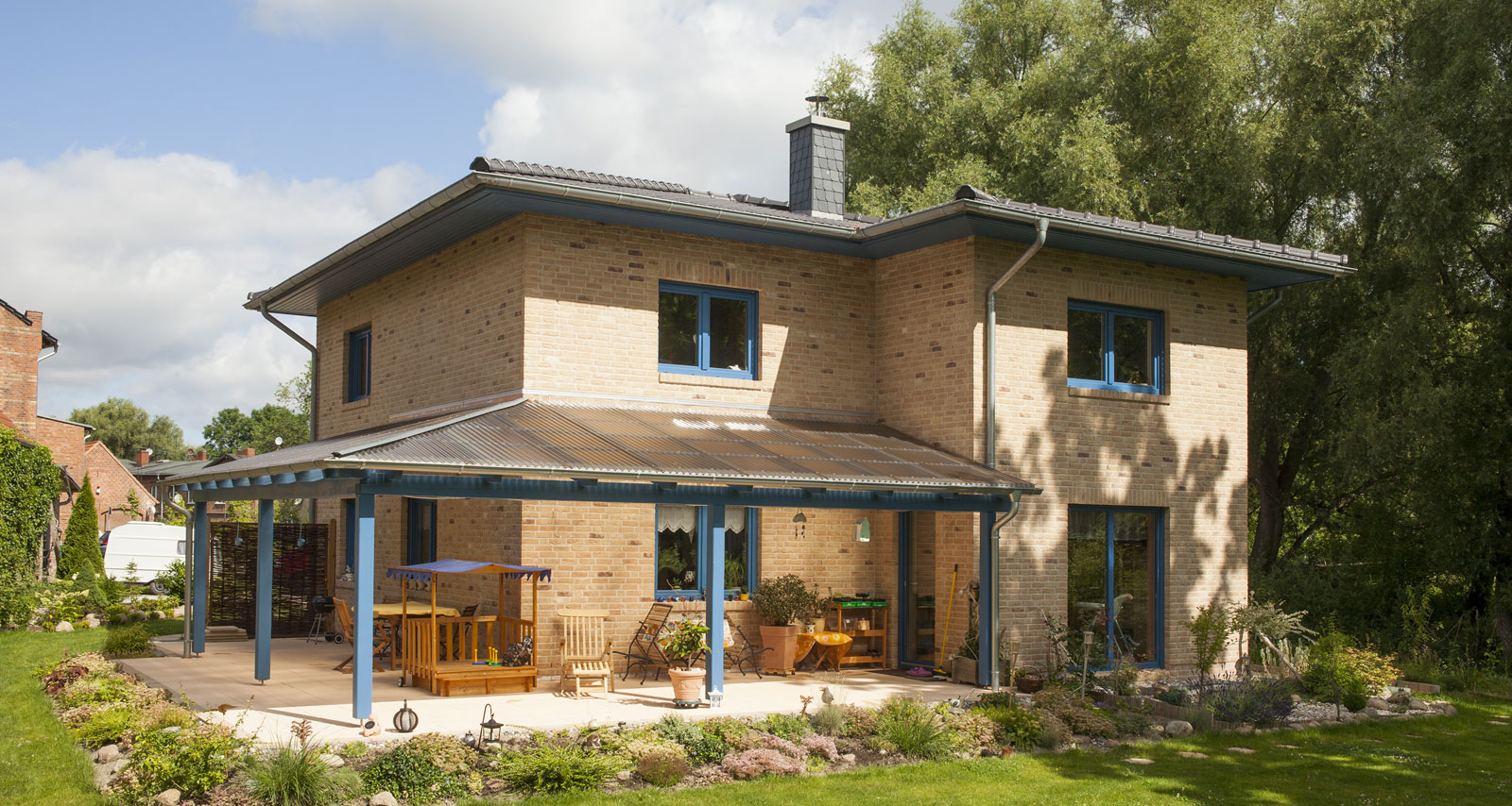 Einfamilienhaus Wohn- & Nutzfläche ... m²